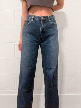 Vintage Levi’s 501 Jeans Dark Wash Straight Leg High Waisted 90s Y2K Denim